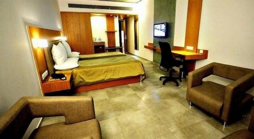 Srinivas Saffron Hotel image 15