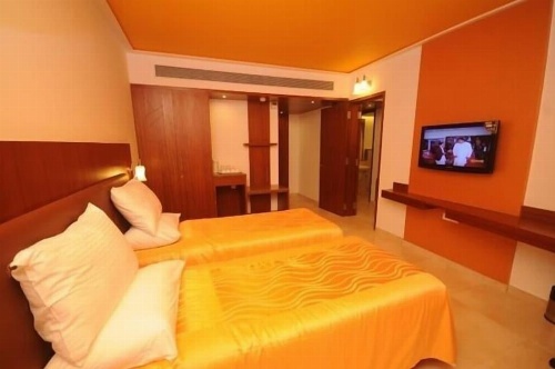 Srinivas Saffron Hotel image 9