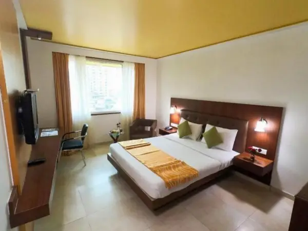 Srinivas Saffron Hotel 4